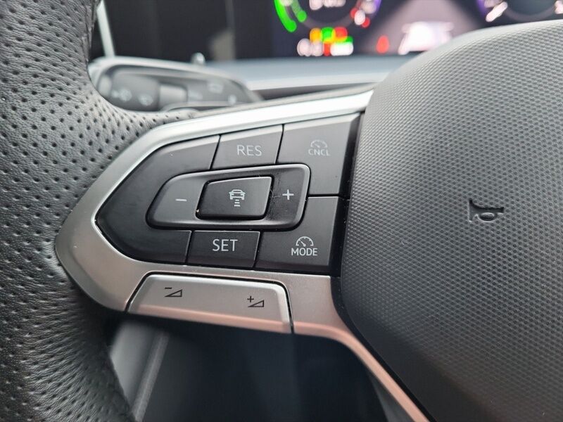 More views of Volkswagen Tayron