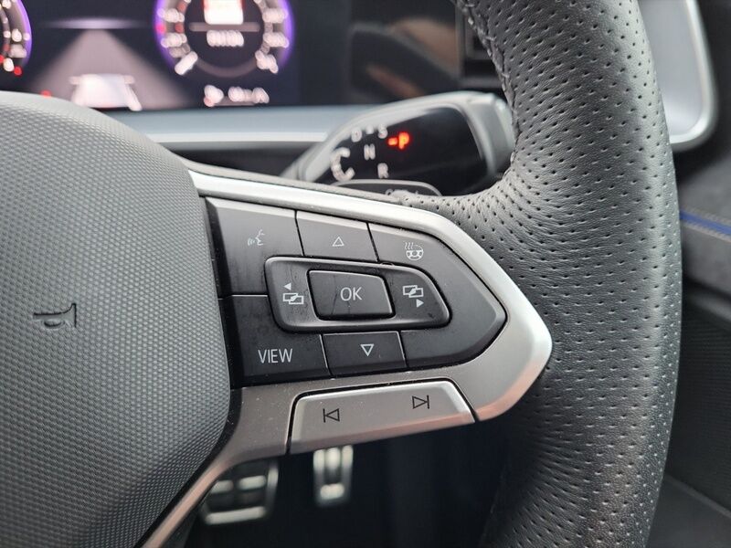 More views of Volkswagen Tayron