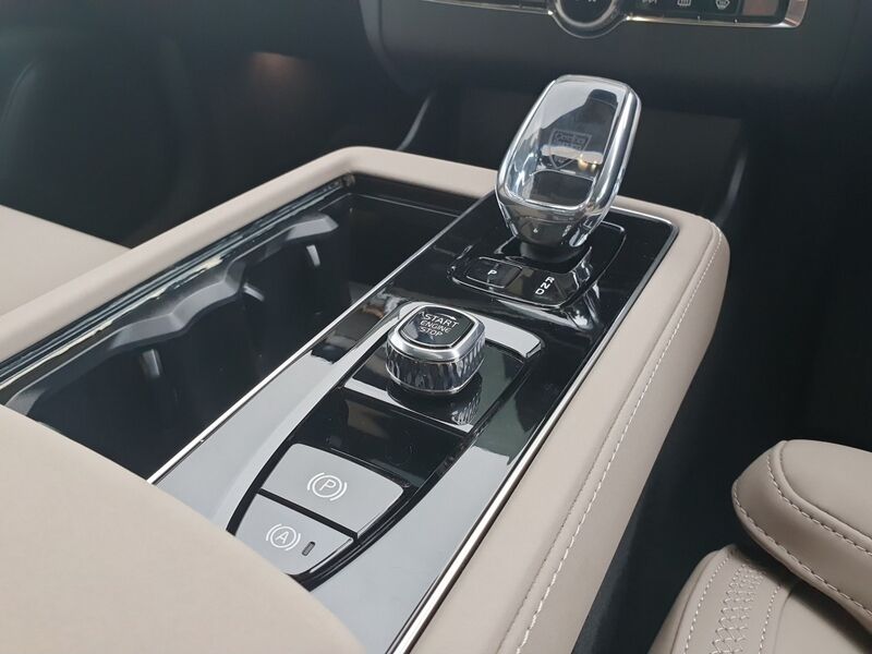 More views of Volvo XC90