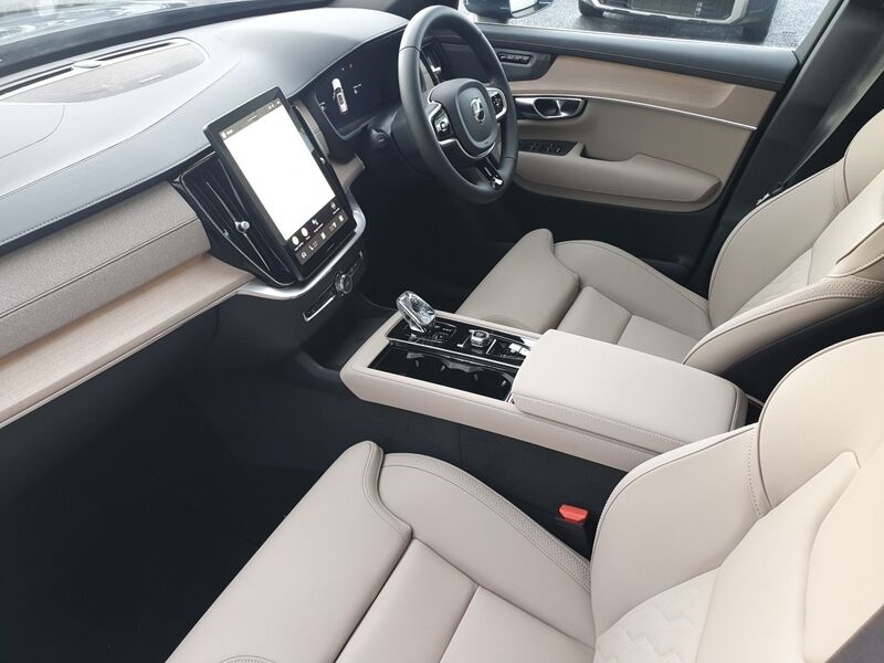 More views of Volvo XC90