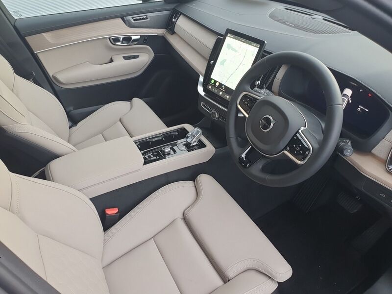 More views of Volvo XC90