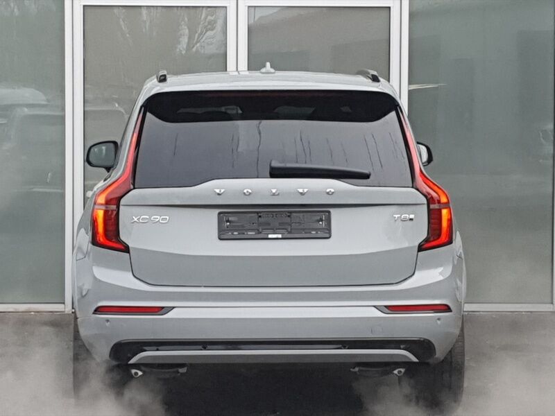 More views of Volvo XC90