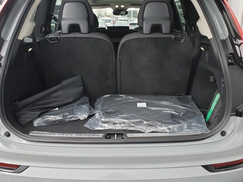 More views of Volvo XC90