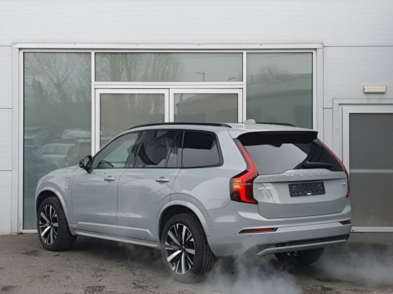 More views of Volvo XC90