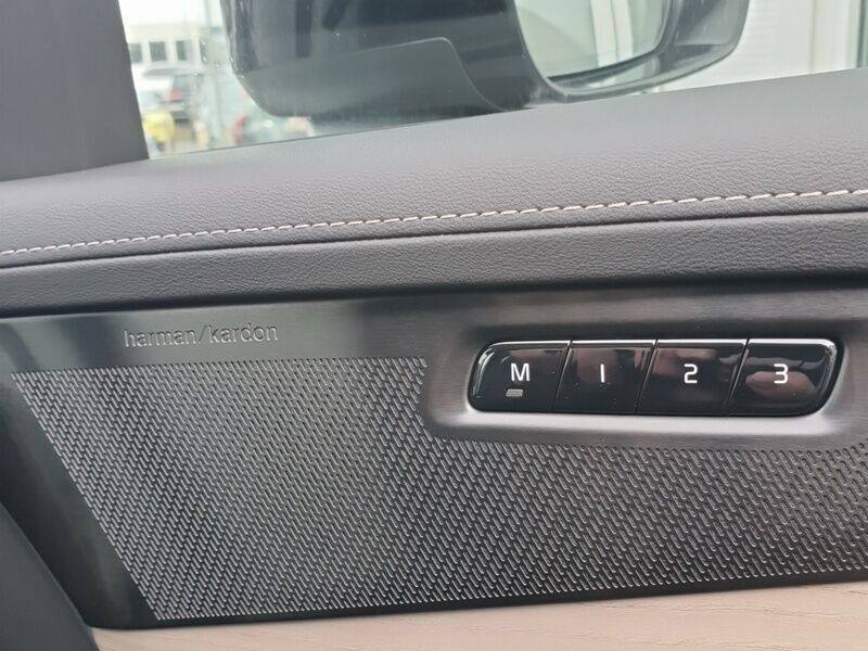 More views of Volvo XC90