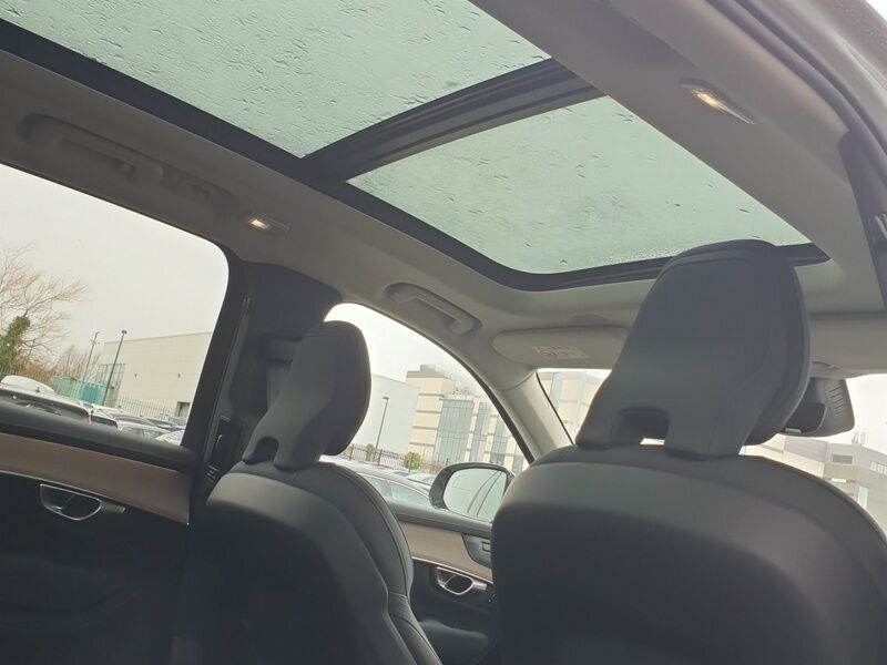 More views of Volvo XC90