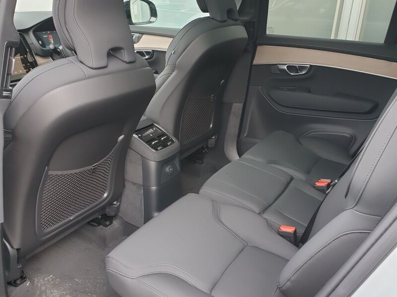 More views of Volvo XC90