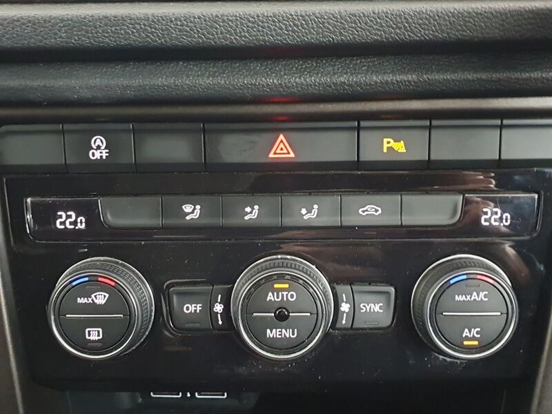 More views of Volkswagen T-Roc