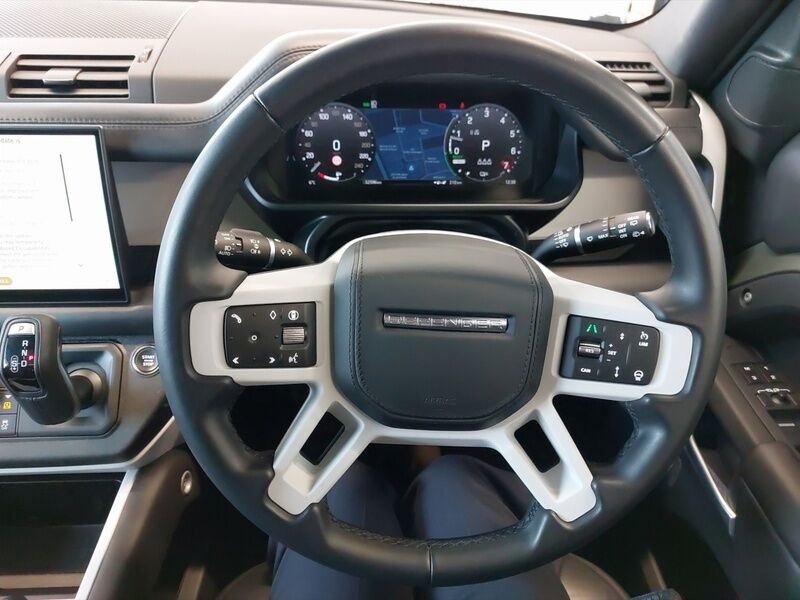 More views of Land Rover Defender