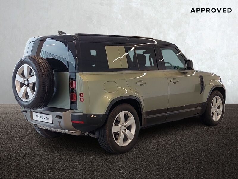 More views of Land Rover Defender