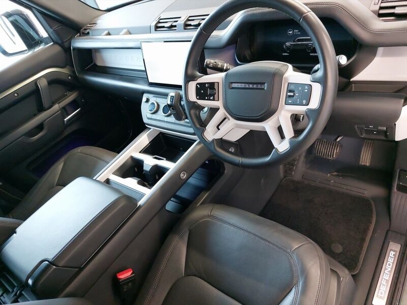 More views of Land Rover Defender