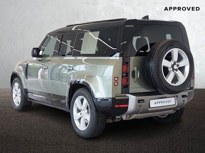 More views of Land Rover Defender