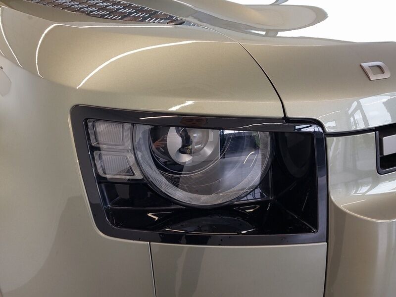 More views of Land Rover Defender