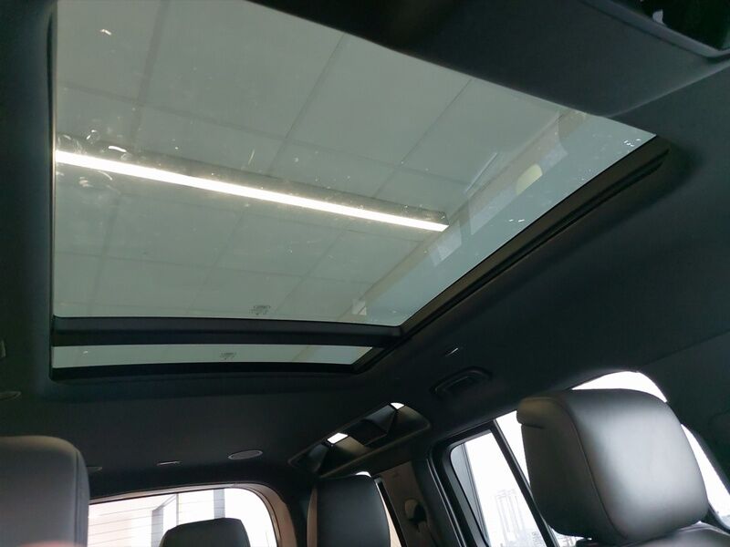 More views of Land Rover Defender