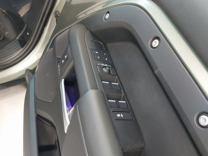 More views of Land Rover Defender