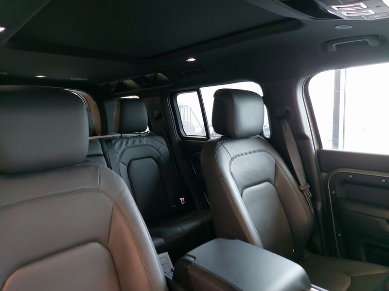 More views of Land Rover Defender