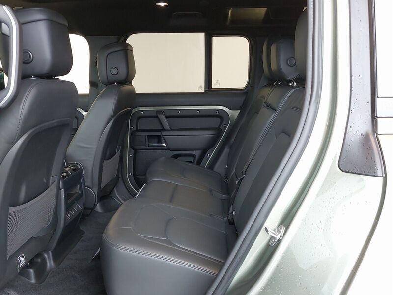 More views of Land Rover Defender