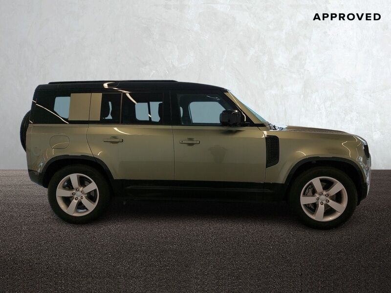 More views of Land Rover Defender