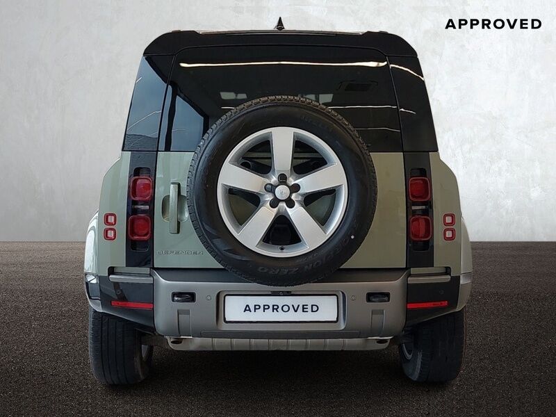 More views of Land Rover Defender