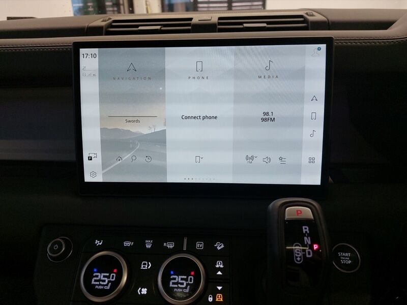 More views of Land Rover Defender