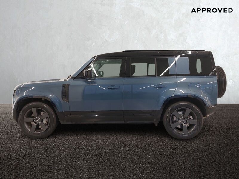 More views of Land Rover Defender