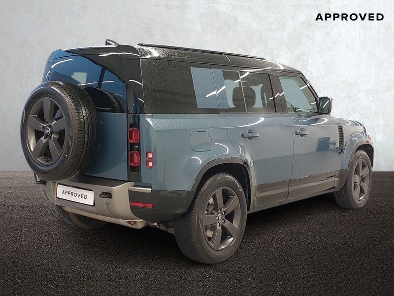 More views of Land Rover Defender