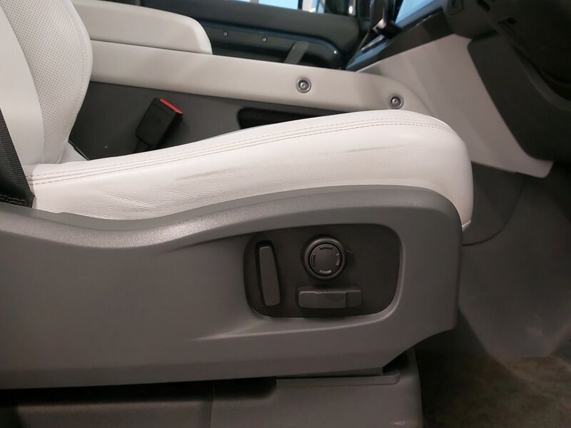 More views of Land Rover Defender