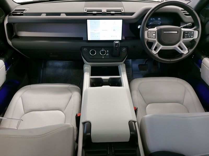 More views of Land Rover Defender