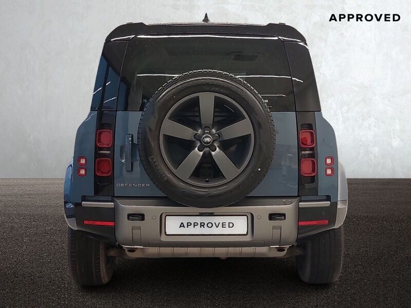 More views of Land Rover Defender