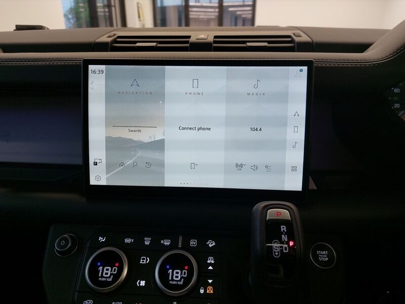 More views of Land Rover Defender