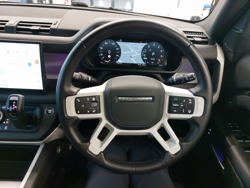 More views of Land Rover Defender