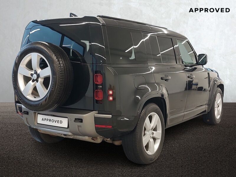 More views of Land Rover Defender