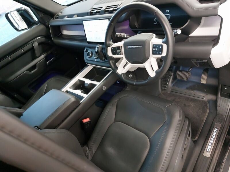 More views of Land Rover Defender