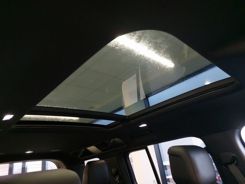 More views of Land Rover Defender