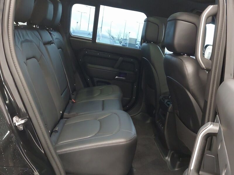 More views of Land Rover Defender