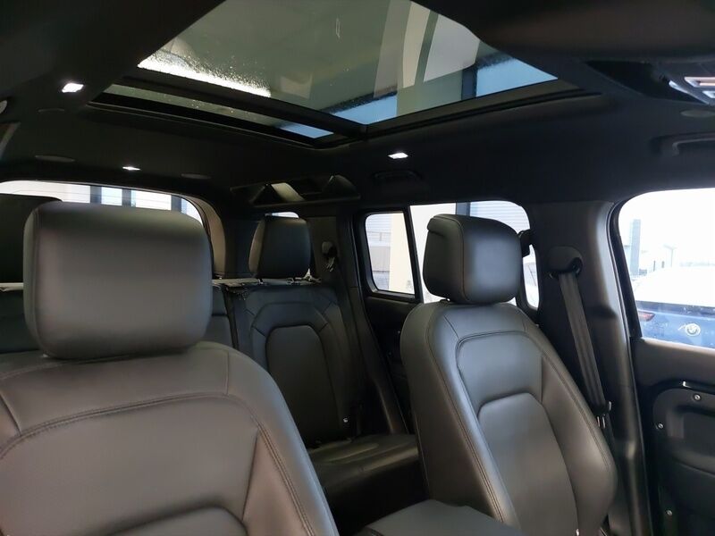 More views of Land Rover Defender