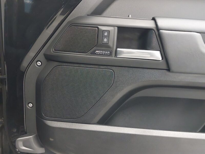 More views of Land Rover Defender