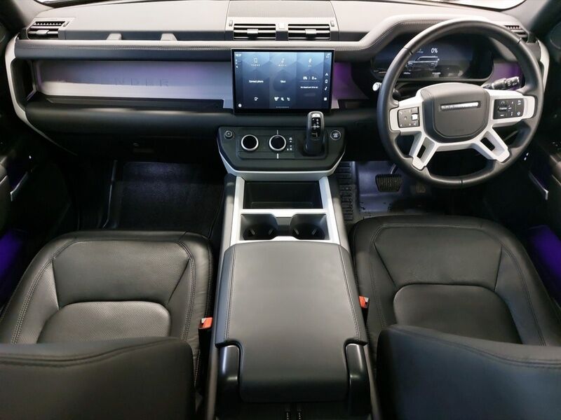 More views of Land Rover Defender