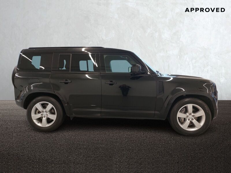 More views of Land Rover Defender