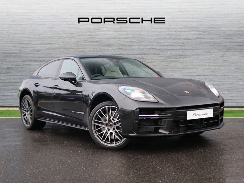 More views of Porsche Panamera
