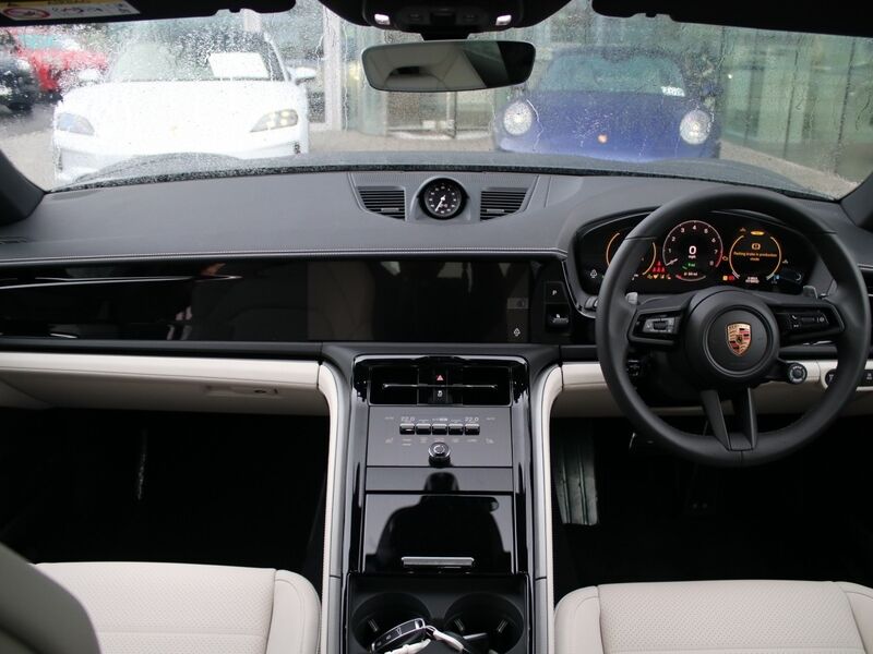 More views of Porsche Panamera