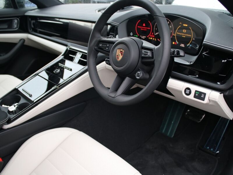 More views of Porsche Panamera