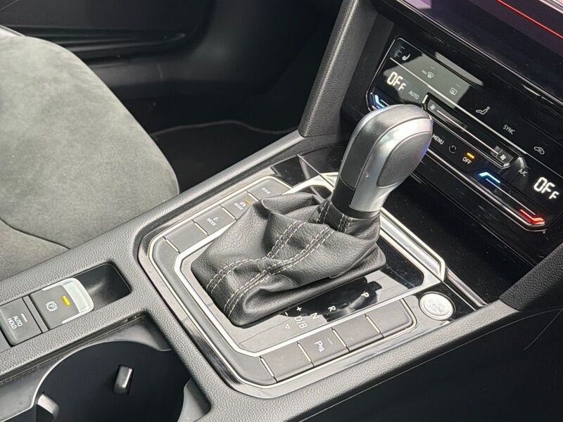 More views of Volkswagen Arteon