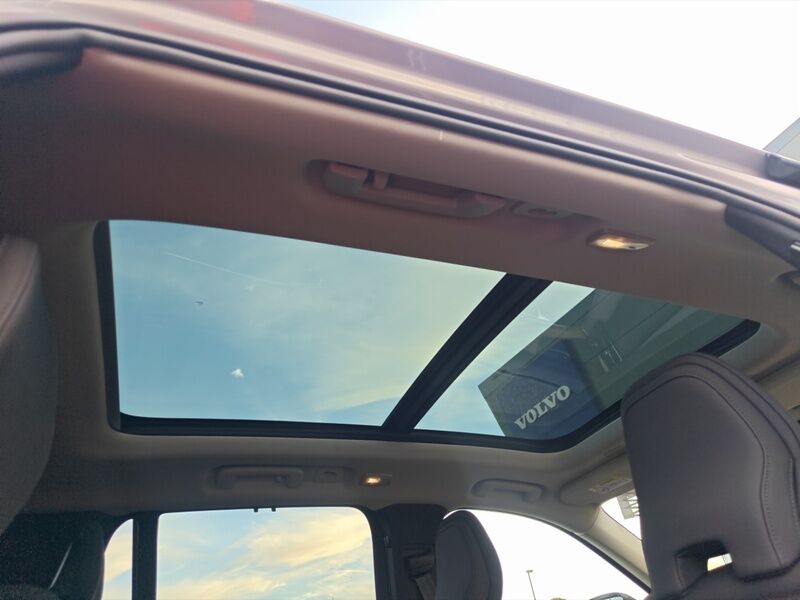 More views of Volvo XC90