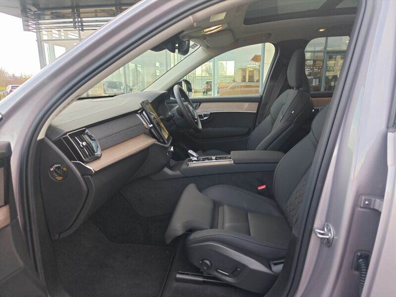 More views of Volvo XC90