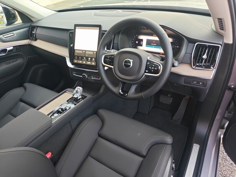 More views of Volvo XC90