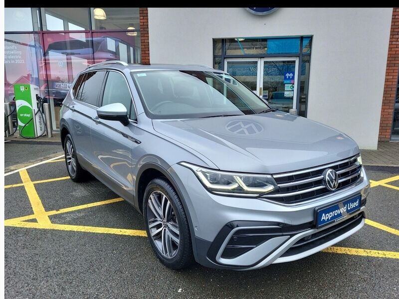More views of Volkswagen Tiguan Allspace