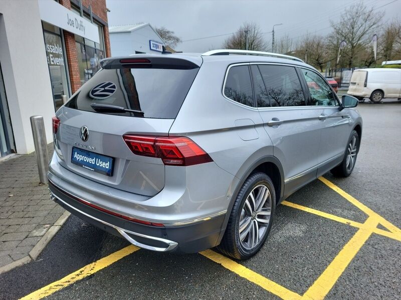 More views of Volkswagen Tiguan Allspace