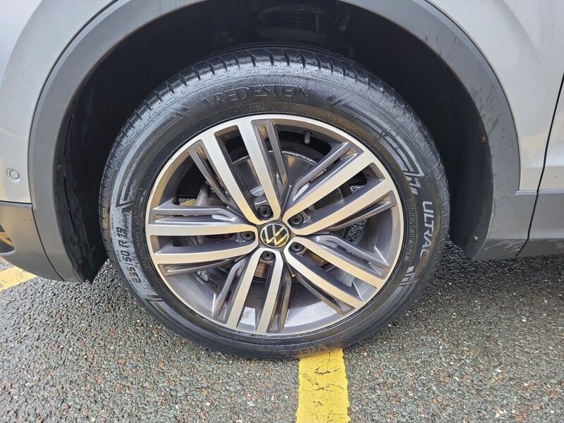 More views of Volkswagen Tiguan Allspace