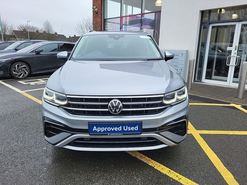 More views of Volkswagen Tiguan Allspace